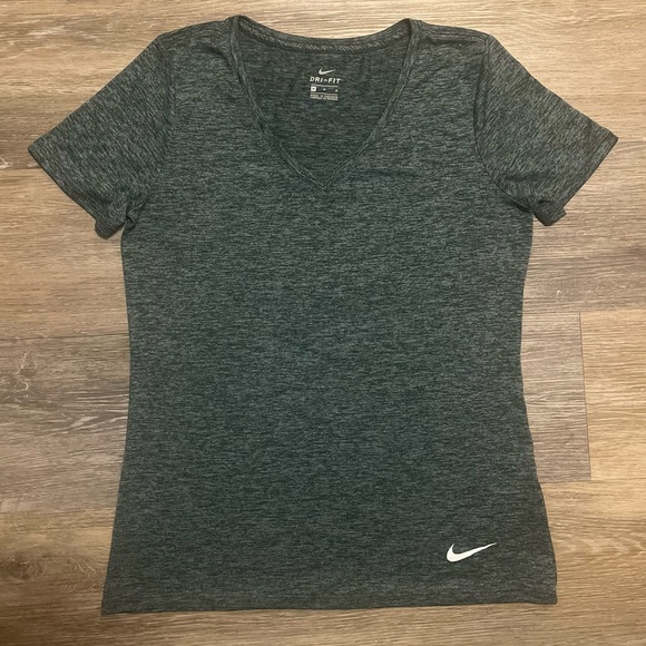 Nike dark heathered grey dri fit tshirt - Picture 1 of 3